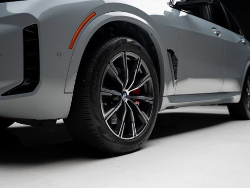 Used 2024 BMW X5 sDrive40i w/ M Sport Package RWD image 79