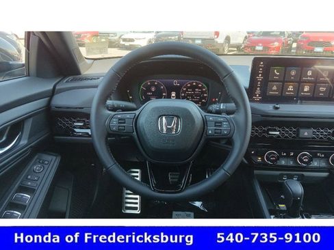 Used 2025 Honda Accord Sport image 16