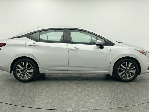 Used 2025 Nissan Versa SV image 11