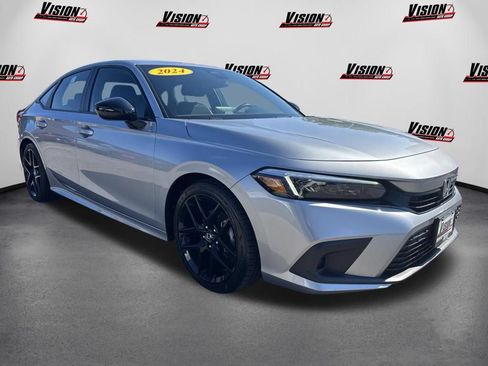 Used 2024 Honda Civic Sport image 3