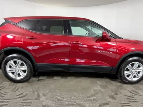 Used 2021 Chevrolet Blazer LT FWD image 3