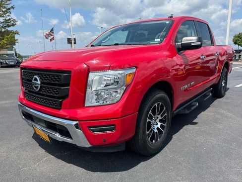Used 2020 Nissan Titan SV w/ SV Convenience Package RWD image 8
