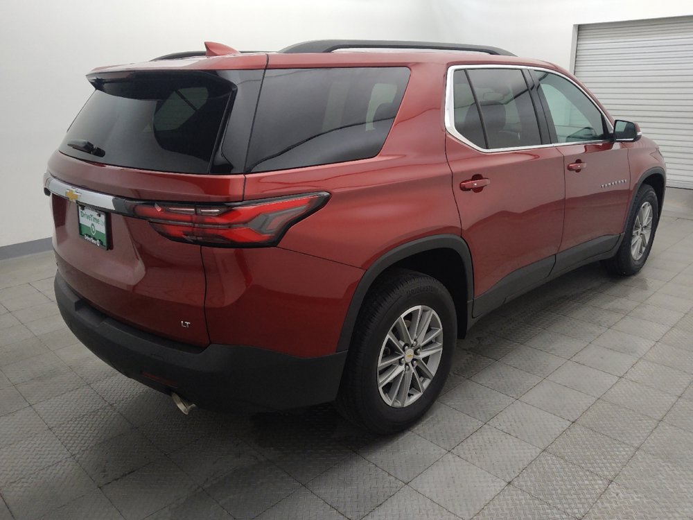 Used 2023 Chevrolet Traverse LT FWD image 9