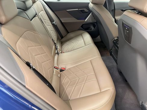 Used 2025 BMW 530i w/ Premium Package RWD image 27