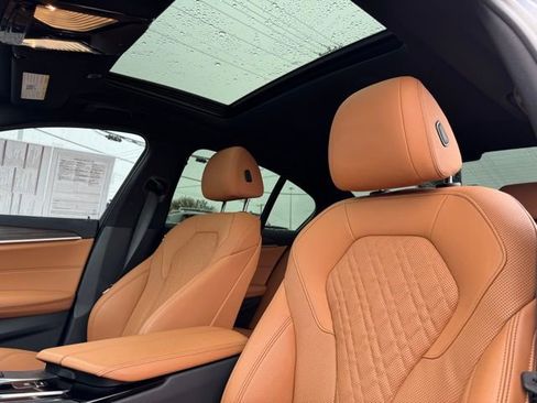 Used 2021 BMW 530i w/ Convenience Package RWD image 13