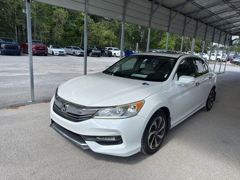 Used 2017 Honda Accord EX-L image 1