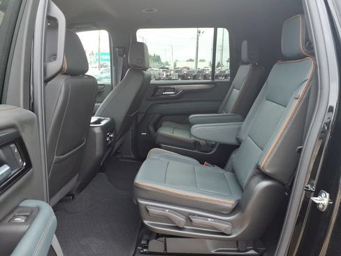 New 2026 GMC Yukon XL AT4 AWD/4WD image 14