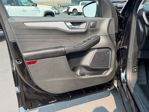 Used 2025 Ford Escape Platinum AWD/4WD image 20