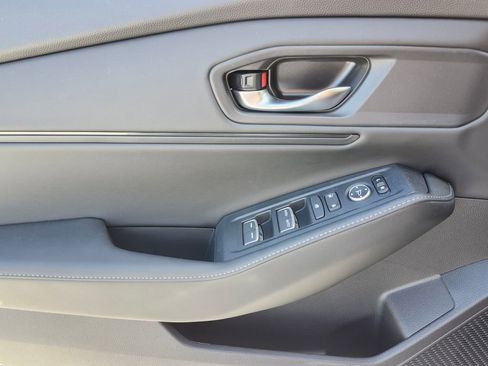 Certified 2025 Honda Accord Sport image 32