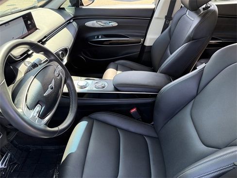 Used 2023 Genesis GV70 2.5T image 9