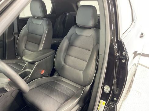 Used 2022 Chevrolet TrailBlazer RS w/ Technology Package image 11