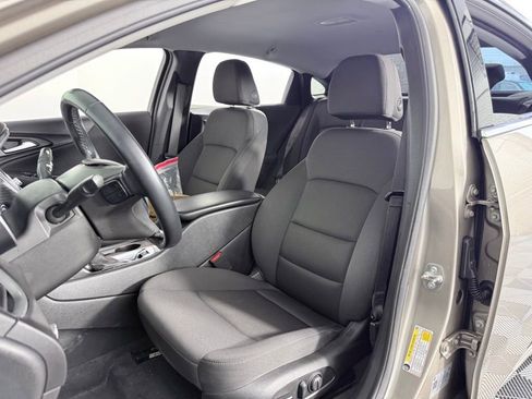 Used 2024 Chevrolet Malibu RS image 11