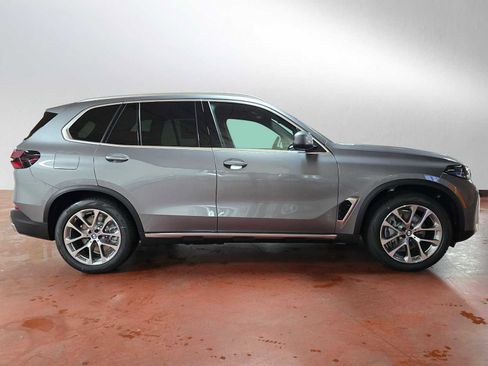 New 2026 BMW X5 xDrive50e w/ Premium Package image 2