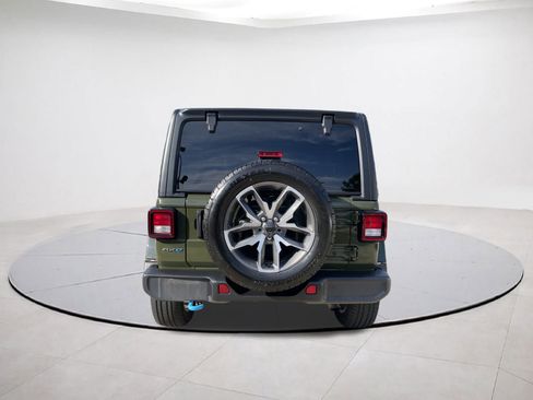 Used 2024 Jeep Wrangler Sport S image 5