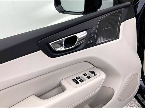 New 2026 Volvo XC60 B5 Ultra w/ Climate Package AWD/4WD image 15