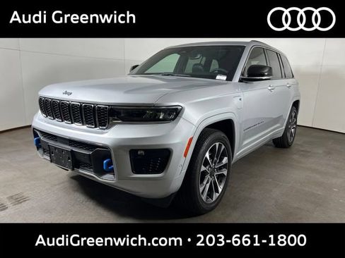 Used 2024 Jeep Grand Cherokee Overland w/ Trailer Tow Package AWD/4WD image 3