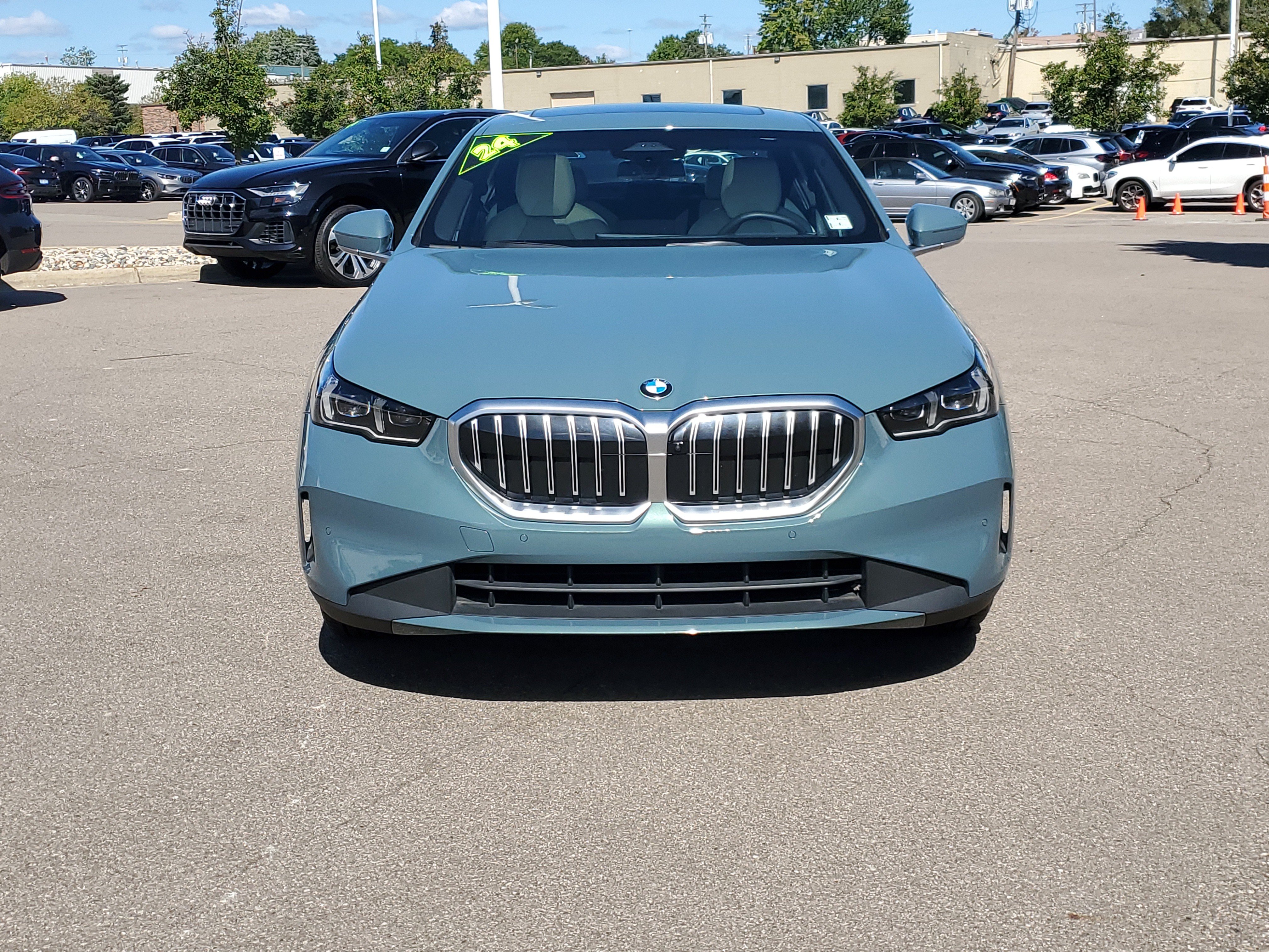 Certified 2024 BMW 530i xDrive w/ Premium Package AWD/4WD image 8