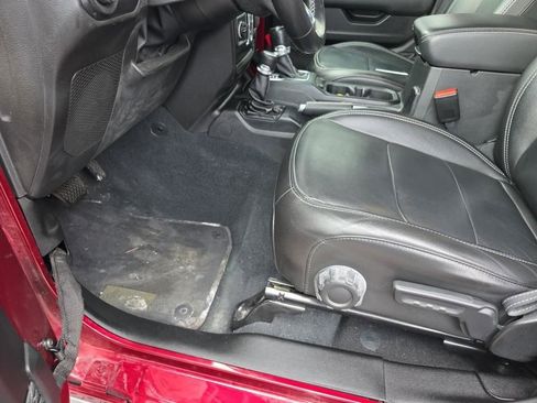 Used 2022 Jeep Wrangler Unlimited Sahara image 13