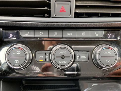 Used 2024 Volkswagen Jetta SEL image 35