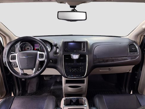 Used 2015 Chrysler Town & Country Touring w/ Driver Convenience Group FWD image 3