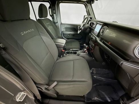 Used 2020 Jeep Wrangler Unlimited Sahara image 27
