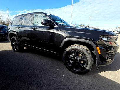 New 2025 Jeep Grand Cherokee Limited w/ Black Appearance Package