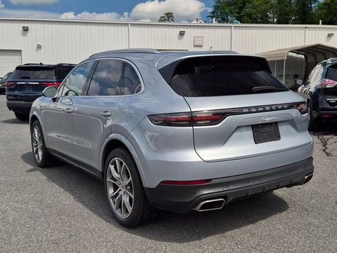 Used 2023 Porsche Cayenne AWD/4WD image 4