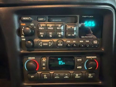 Used 1998 Chevrolet Corvette Convertible w/ Memory Pkg RWD image 18