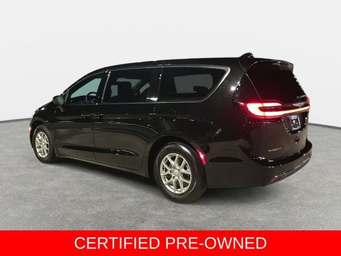 Used 2025 Chrysler Pacifica Select FWD image 7