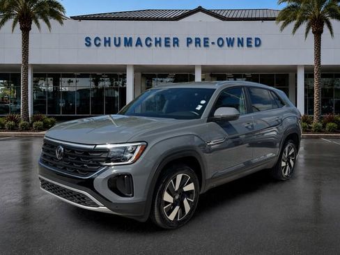 Certified 2026 Volkswagen Atlas Cross Sport SE FWD image 3