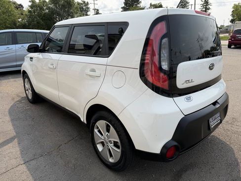 Used 2016 Kia Soul FWD image 5