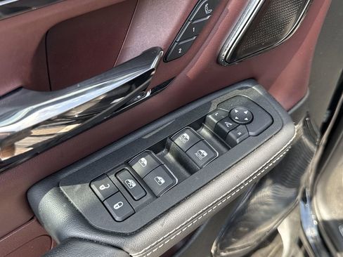 Used 2025 RAM 1500 Limited AWD/4WD image 11