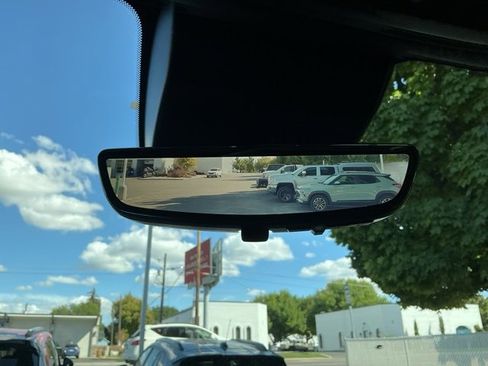 Used 2023 Chevrolet Silverado 1500 High Country w/ Technology Package image 19