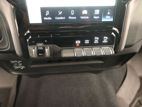 Used 2025 RAM 2500 Big Horn image 32