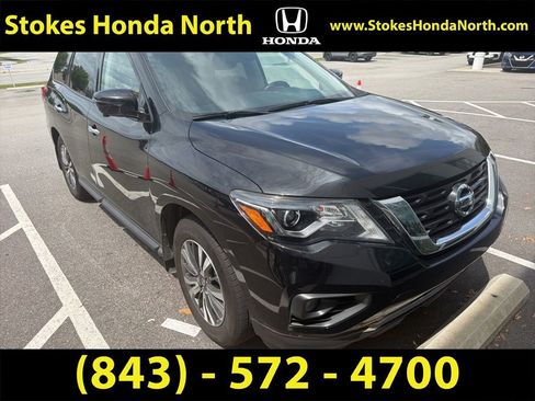 Used 2019 Nissan Pathfinder SL w/ Cargo Package FWD image 7