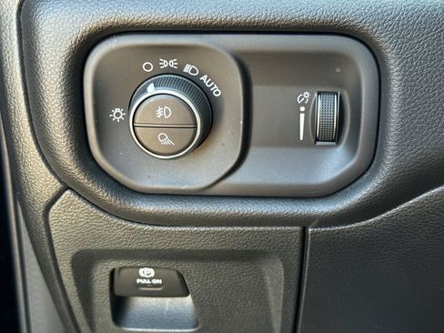 Used 2024 RAM 1500 Lone Star RWD image 19