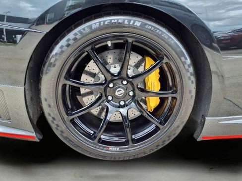 Certified 2020 Nissan GT-R NISMO AWD/4WD image 9