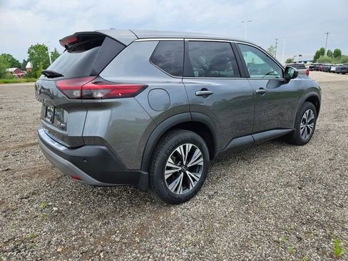 Used 2023 Nissan Rogue SV AWD/4WD image 7