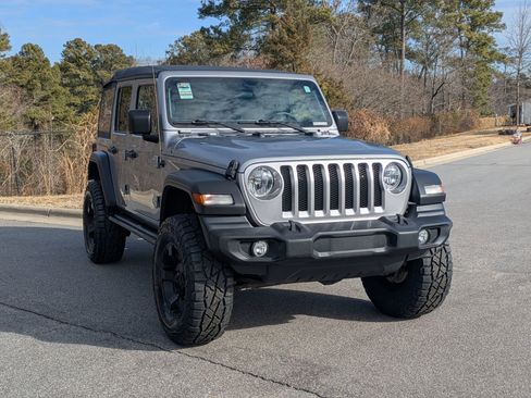 Used 2021 Jeep Wrangler Unlimited Sport image 3