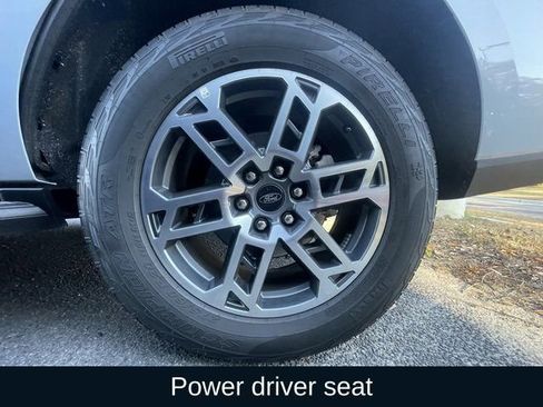 Used 2025 Ford Expedition Active image 9