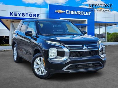 Used 2025 Mitsubishi Outlander ES