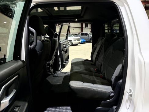 Used 2019 RAM 1500 Big Horn RWD image 17