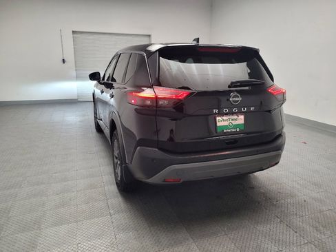 Used 2022 Nissan Rogue S FWD image 6