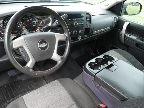 Used 2010 Chevrolet Silverado 1500 LT w/ Power Pack Plus AWD/4WD image 12