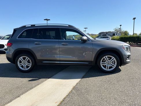 Used 2023 Mercedes-Benz GLB 250 image 5