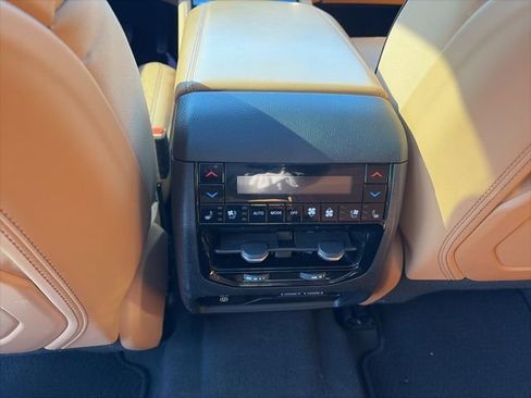 Used 2021 Jeep Grand Cherokee L Summit image 13