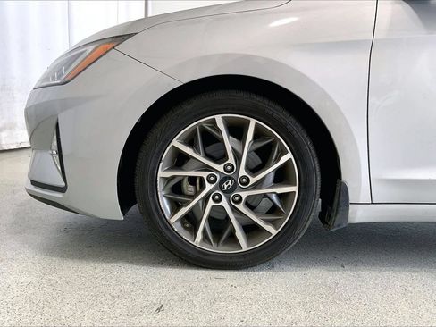 Used 2020 Hyundai Elantra Limited FWD image 6
