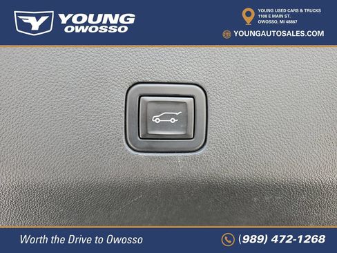 Used 2023 Chevrolet Tahoe Z71 w/ Luxury Package AWD/4WD image 36