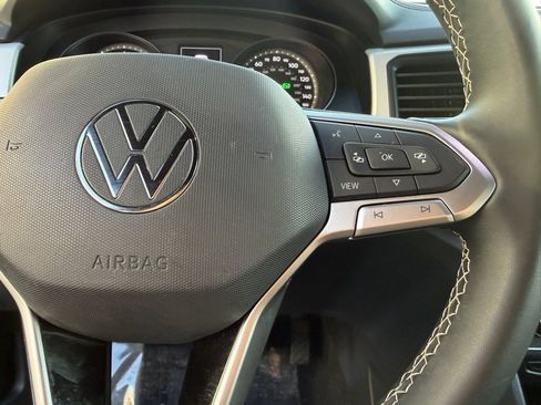 Used 2021 Volkswagen Atlas Cross Sport SE image 19