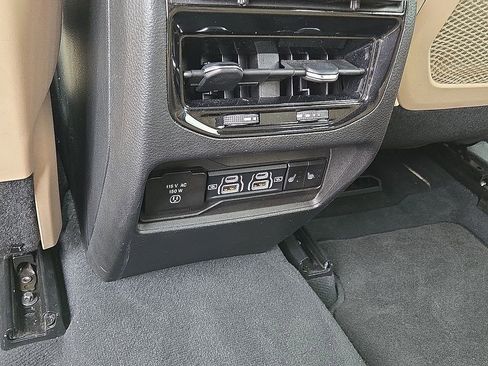 Used 2022 Jeep Grand Cherokee Limited 4xe AWD/4WD image 17